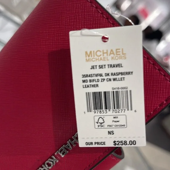 MICHAEL KORS Medium Saffiano Leather Bifold ZP CN Wallet
COLOR DK RASPBERRY
NWT - Picture 14 of 16